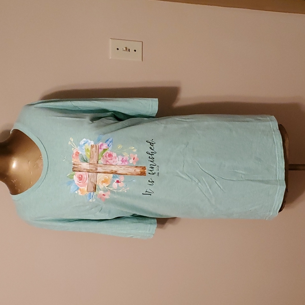 🟣5/$25🟣T-shirt